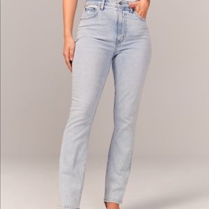 Abercrombie & Fitch Curve Love 90s Slim Straight Ultra High Rise